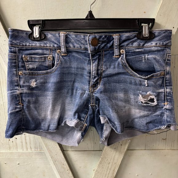 American Eagle Super Stretch Cutoff Shorts Size 6 - Picture 2 of 15